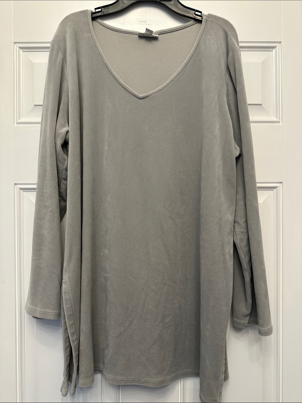 Women's Light Gray V-Neck Relaxed Sweater Tunic